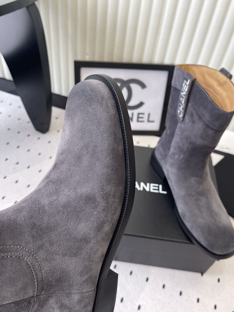 Ch**el boots